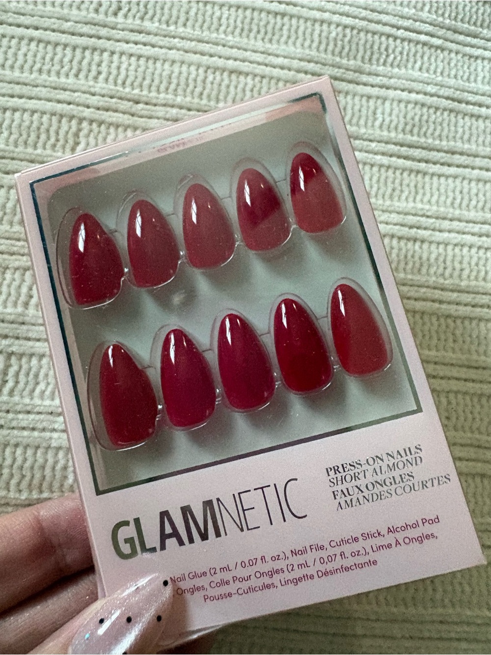 Glamnetic Classic Red Press-On Nails Short Almond - Picture 2 of 9